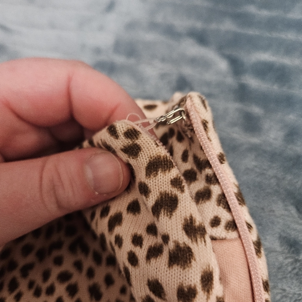 Le lis pink and black leopard print mini skirt! - Picture 3 of 8